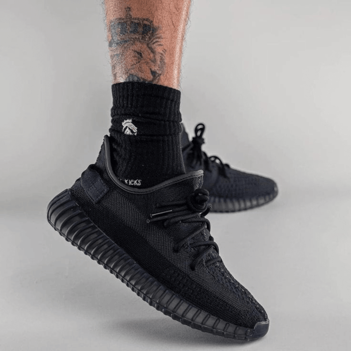 Adidas Yeezy Boost 350 V2 Onyx - Exclusive Sneakers