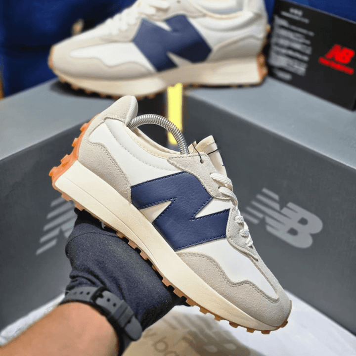 New Balance 327