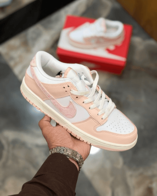 Women Nik SB Dunk Low Pink Paisley Sneakers