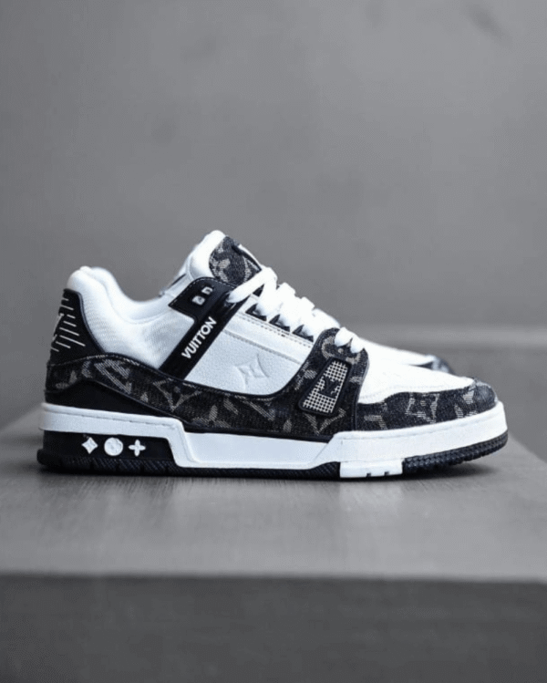 Exclusive Louis Vuitton LV Trainer White Black - First Copy