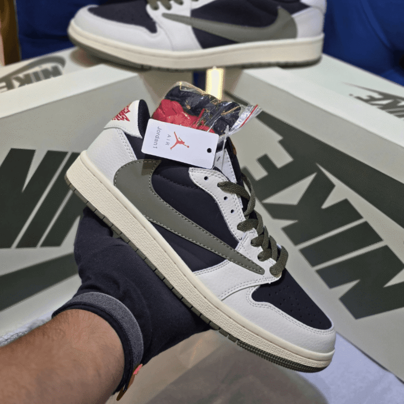 Nike Air Jordan Low Travis Scott